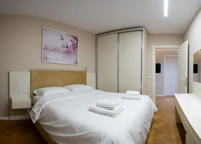 Apartamento Center Sav Bellevue