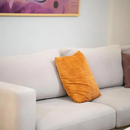 Center Liv Apartment Tirana