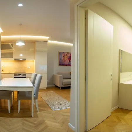 Center Liv Apartment *